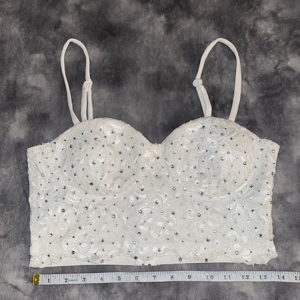 EUC Beautiful lace & rhinestone crop top